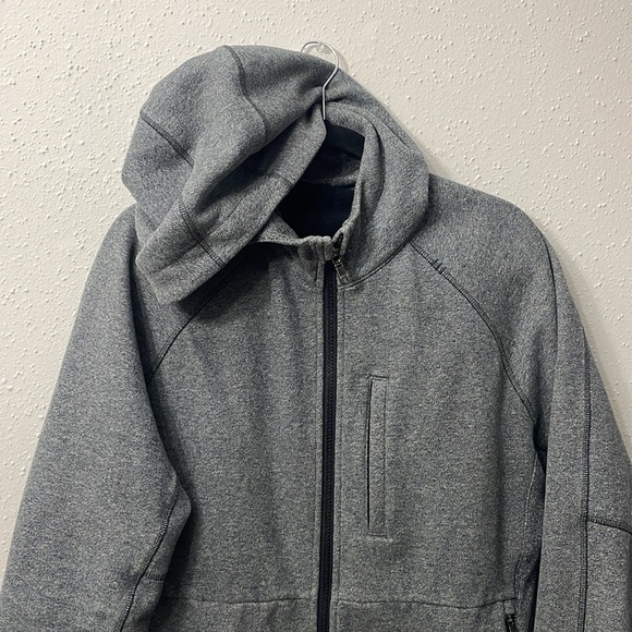 Lululemon jacket medium full zip up men’s gray - Picture 2 of 6